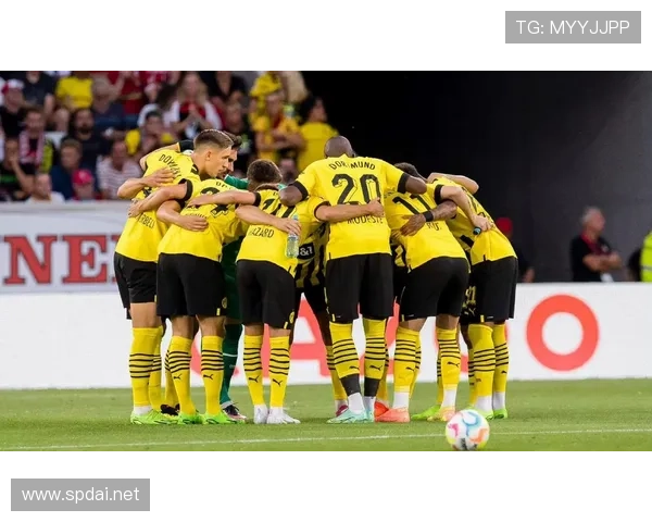 阿什拉夫:外租多特蒙德完成边翼卫爆发赛季 阿什拉夫:外租多特蒙德完成边翼卫爆发赛季