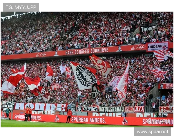 曼联转会策略引发争议,球队阵容稳定性面临考验 曼联转会策略引发争议,球队阵容稳定性面临考验