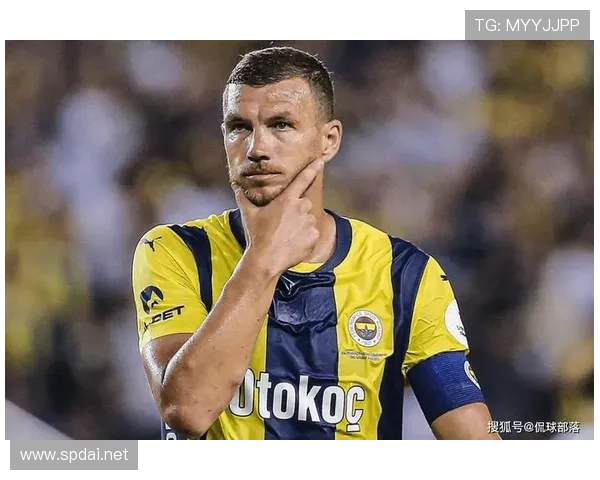 莱万 vs 哲科：中锋终结效率与战术角色差异