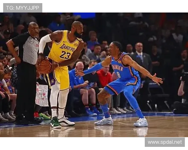 巴克利内线强打主导进攻，篮板拼抢改变比赛节奏