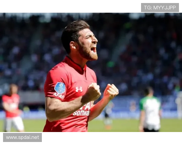 贾汉巴赫什技术特点：盘带稳健、传射均衡、边路推进能力突出